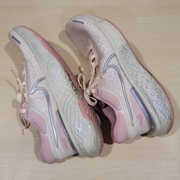 Nike ZoomX Invincible Run Flyknit Running Sneakers - Sz 10.5 US WMNS - Picture 3 of 10